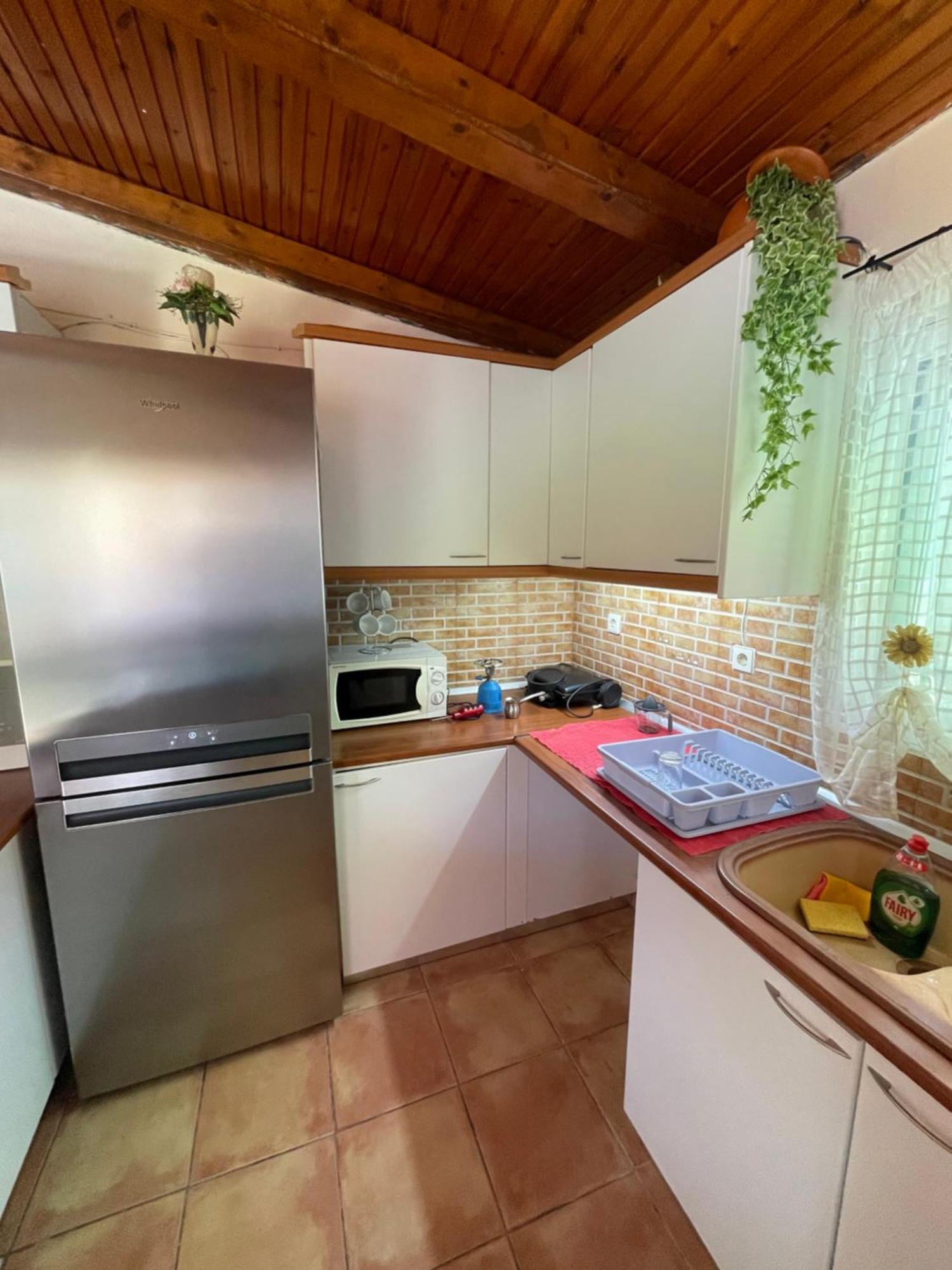 Μονοκατοικία Στο Λουτρακι Loutráki Exterior foto